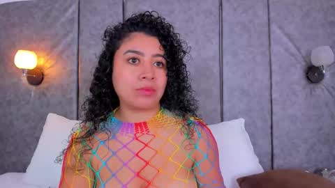 thara webstter online show from 11.26.25