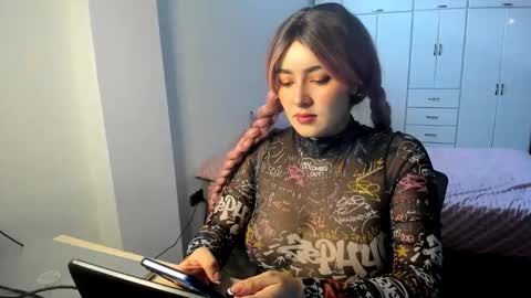 Snapshot of thatgirl2003 chatting on 03.03.25 online show from 03.03.25