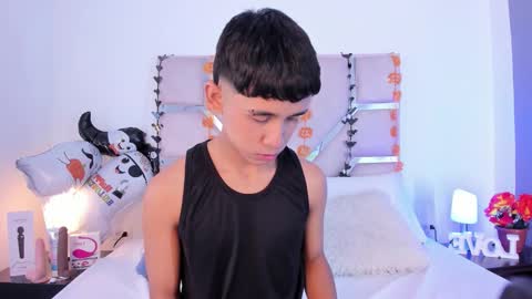 Thayler  online show from 10.12.25