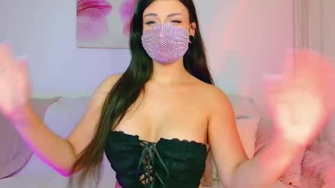 Snapshot of the__sabenna chatting on 09.28.25 Madina online show from 09.28.25