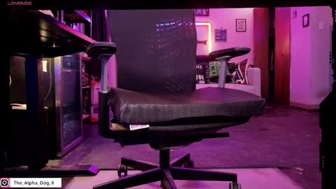 the_alpha_dog_xxx online show from 11.25.25