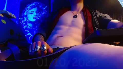 GIORGGIO online show from 10.01.25