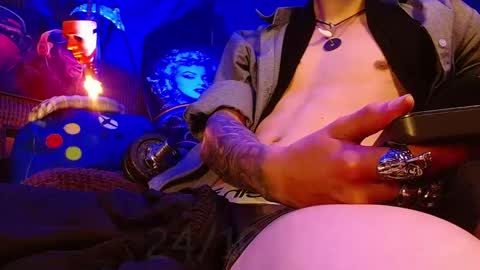 GIORGGIO online show from 10.24.25