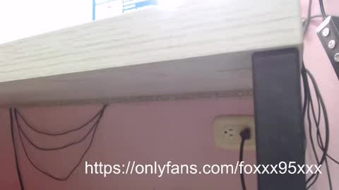 Snapshot of the_best_fox chatting on 11.26.25 the girl of your dreams online show from 11.26.25