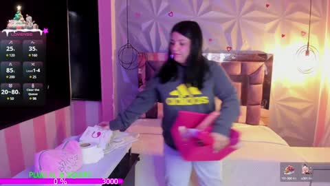 Snapshot of the_cat_girl_ chatting on 12.17.24 i am Cat online show from 12.17.24