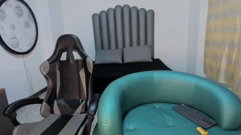Sofa  Guadalupe online show from 10.06.25