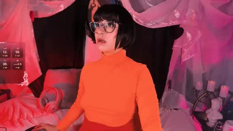 Snapshot of the_kitty_roxy chatting on 02.18.25 ... ... online show from 02.18.25