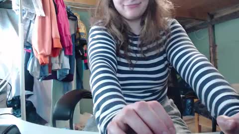 Snapshot of the_prettywondder chatting on 09.09.25 Ekye online show from 09.09.25