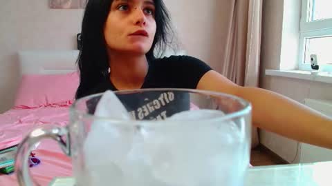 Snapshot of the_slutty_fox chatting on 06.23.26 the_slutty_fox online show from 06.23.26