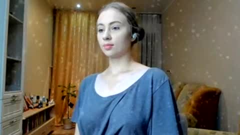 Ally    STREAMING ON TWITCH NOW Check my Twitter for updates online show from 12.15.24