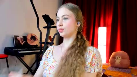 Ally    STREAMING ON TWITCH NOW Check my Twitter for updates online show from 10.23.25