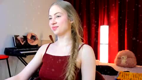 Ally    STREAMING ON TWITCH NOW Check my Twitter for updates online show from 02.05.26