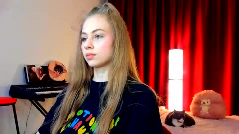 Ally    STREAMING ON TWITCH NOW Check my Twitter for updates online show from 03.19.26