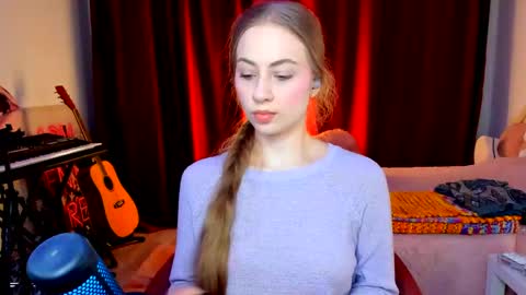 Snapshot of the_steel_magnolia_ chatting on 05.06.26 Ally STREAMING ON TWITCH NOW Check my Twitter for updates online show from 05.06.26