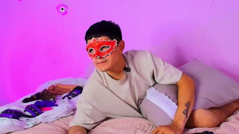 Snapshot of the_toxic_duo chatting on 12.17.25 The toxic duo online show from 12.17.25