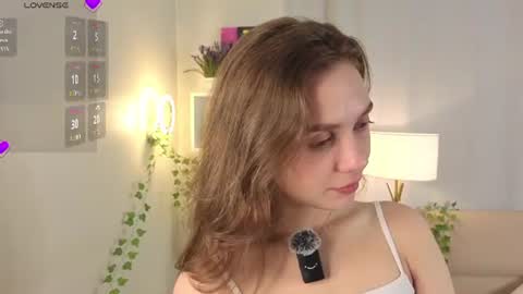 My name is Cynthia and Im very happy to see you in my sweet room  online show from 06.13.26