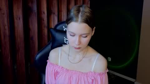 Snapshot of the_vickky chatting on 02.08.26 Vicky online show from 02.08.26