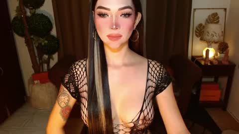 thea_whong online show from 03.24.26