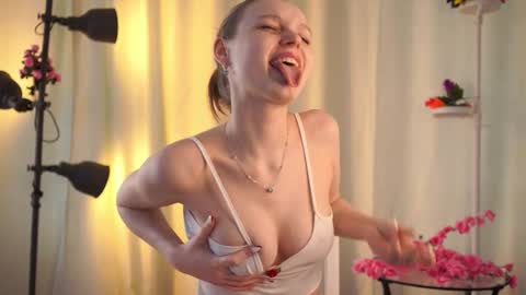 Emma online show from 10.15.25