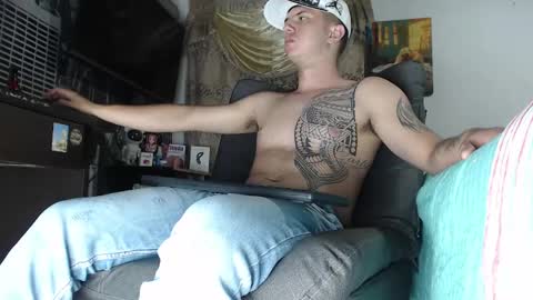 Snapshot of theangelmiguel chatting on 01.24.25 Miguel Angel online show from 01.24.25