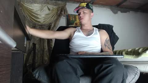 Snapshot of theangelmiguel chatting on 02.19.25 Miguel Angel online show from 02.19.25
