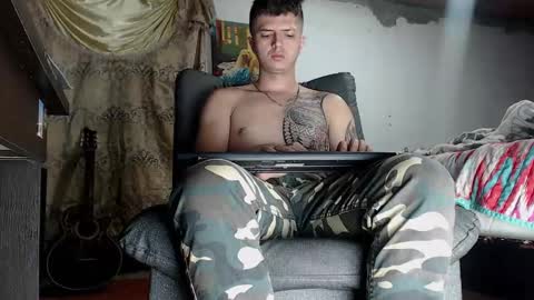 Snapshot of theangelmiguel chatting on 02.26.25 Miguel Angel online show from 02.26.25