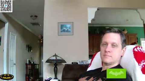 Snapshot of thebatandthecat10 chatting on 05.12.26 ISABELLA or MATT online show from 05.12.26