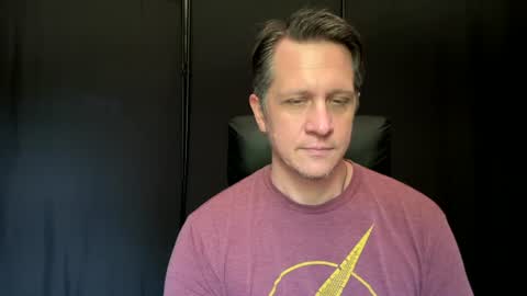 Snapshot of thebatandthecat10 chatting on 06.19.26 ISABELLA or MATT online show from 06.19.26