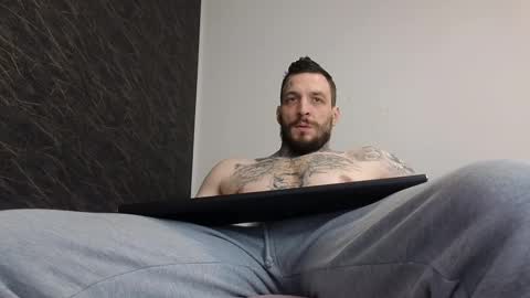 Snapshot of thebestmuscles chatting on 02.17.25 John online show from 02.17.25