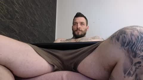 Snapshot of thebestmuscles chatting on 02.24.25 John online show from 02.24.25