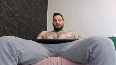 Snapshot of thebestmuscles chatting on 02.25.25 John online show from 02.25.25