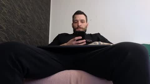 Snapshot of thebestmuscles chatting on 02.27.25 John online show from 02.27.25