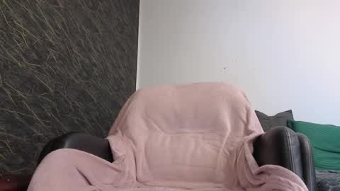 Snapshot of thebestmuscles chatting on 03.04.25 John online show from 03.04.25