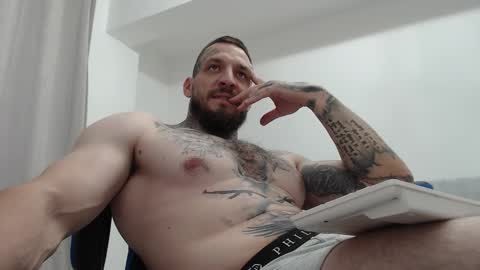 Snapshot of thebestmuscles chatting on 10.03.25 John online show from 10.03.25