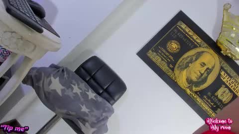 Snapshot of thebig_barbie chatting on 12.11.24 thebig_barbie online show from 12.11.24