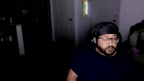 Snapshot of thebigflight chatting on 01.05.25 thebigflight online show from 01.05.25