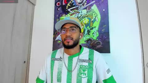 Snapshot of theblack_frank chatting on 11.27.25 theblack_frank online show from 11.27.25