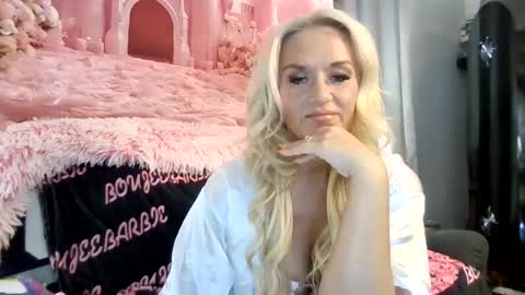 Snapshot of theboujeebarbie chatting on 09.29.25 theboujeebarbie online show from 09.29.25