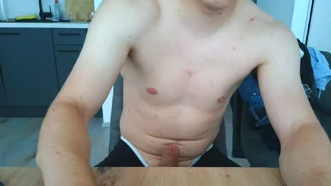 Snapshot of thecuteguy144949 chatting on 06.18.26 thecuteguy144949 online show from 06.18.26