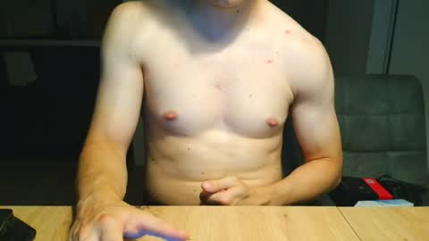 Snapshot of thecuteguy144949 chatting on 06.18.26 thecuteguy144949 online show from 06.18.26
