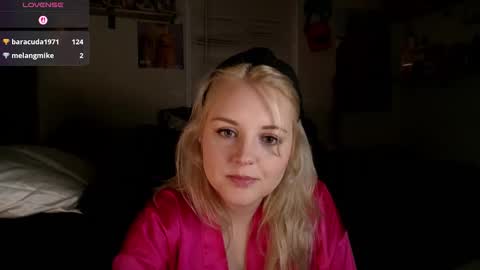 Snapshot of thedancingalien chatting on 05.01.26 Kassandra Grant online show from 05.01.26