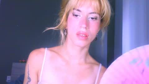 Snapshot of thedollxxxperience chatting on 04.06.26 Yolanda online show from 04.06.26