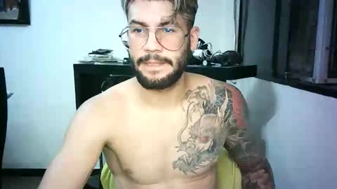Snapshot of thedragonboyxxx chatting on 03.31.26 thedragonboyxxx online show from 03.31.26