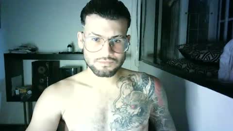 Snapshot of thedragonboyxxx chatting on 07.04.26 thedragonboyxxx online show from 07.04.26