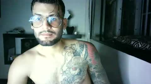 Snapshot of thedragonboyxxx chatting on 07.05.26 thedragonboyxxx online show from 07.05.26