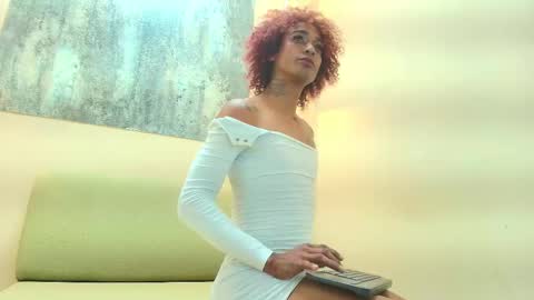 thee_queen1 online show from 10.27.25