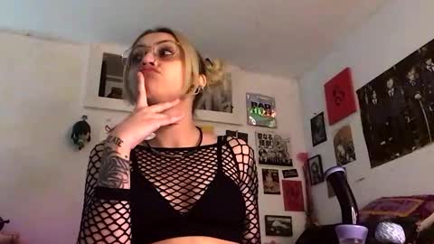 KIng Venus online show from 12.29.24