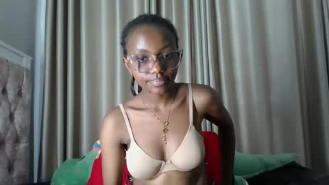 Snapshot of theequinn1 chatting on 05.19.26 theequinn1 online show from 05.19.26