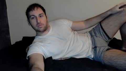 Snapshot of theetwohander chatting on 01.20.25 Theetwohander online show from 01.20.25