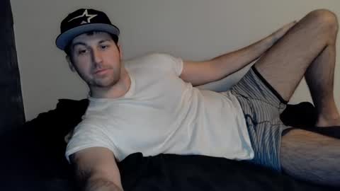 Snapshot of theetwohander chatting on 01.23.25 Theetwohander online show from 01.23.25